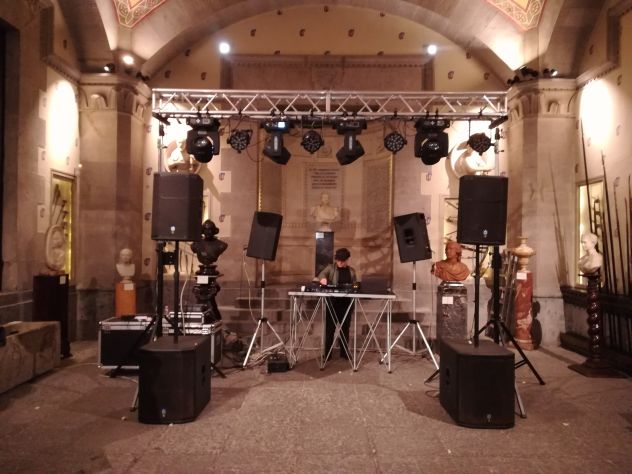 Noleggio Affitto Audio & Effetti Luci per Eventi Locali e Cerimonie - Foto 3