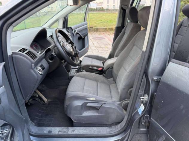 VOLKSWAGEN Touran Touran 2.0 tdi Trendline 140cv 7posti 6marce WRC A rif. 24176728 - Foto 8