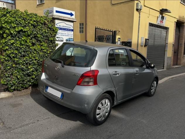Toyota Yaris 1.3 Benzina 5 porte 87cv Ottima anche x NEOPATENTATI - Foto 9