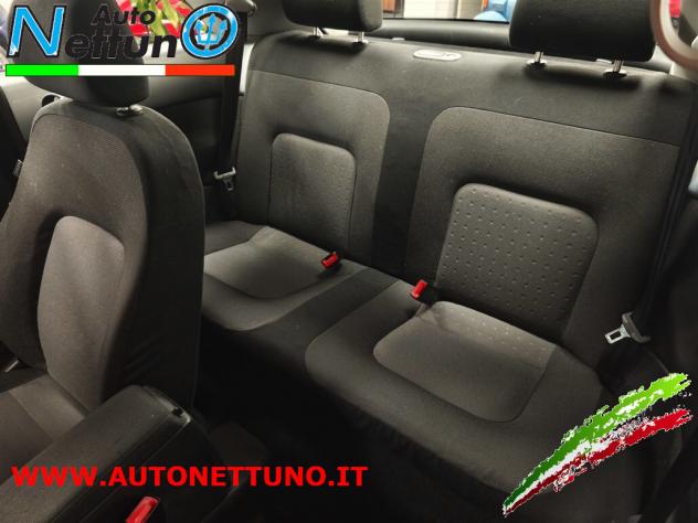 Volkswagen New Beetle 1.6 - Foto 8