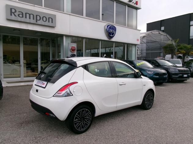 Lancia Ypsilon Ypsilon 1.0 FireFly 5 porte S&S Hybrid Gold Plus - Foto 3