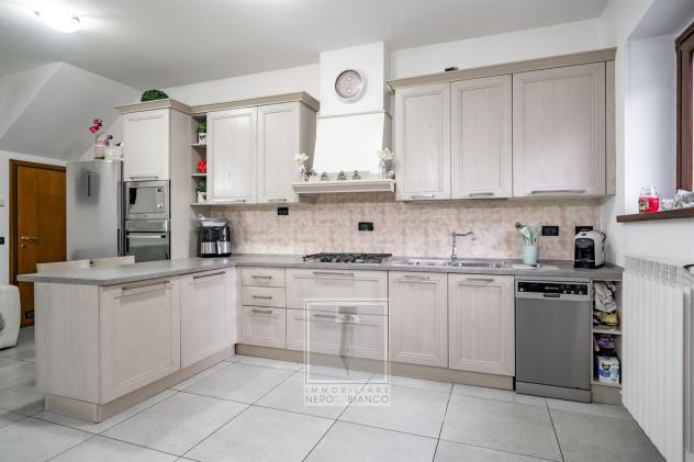 PORZIONE DI CASA VISTA LAGO A OLGINATE - Foto 4