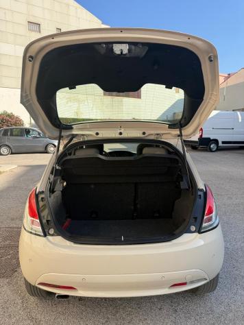 Lancia Ypsilon 1.2 69 CV 5 porte GPL Ecochic Gold - Foto 7