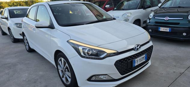 Hyundai i20 1.2 84 CV 5 porte euro 6 - Foto 3