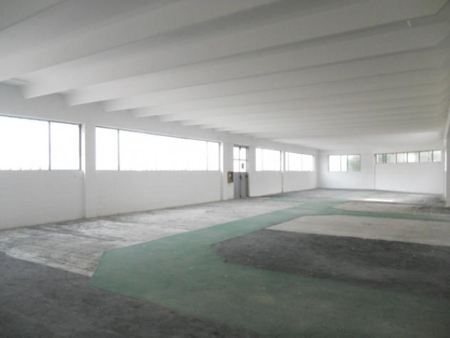 Immobile di 1000 m² in affitto a Settimo Milanese - Foto 12
