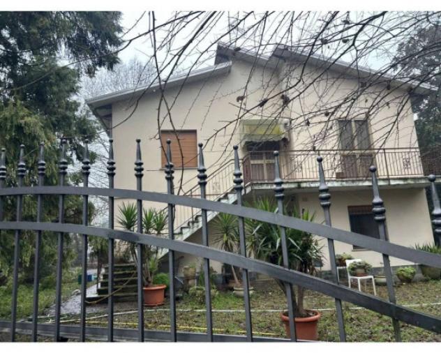 Immobile in asta di 338 m² con più di 5 locali e box auto in vendita a San Possidonio - Foto 3