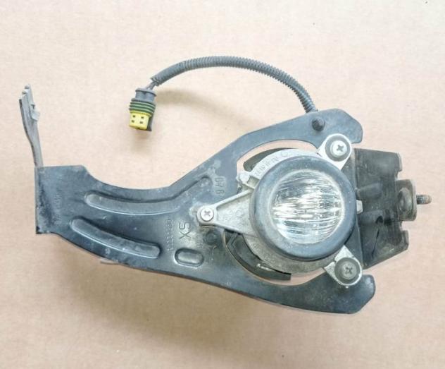PROIETTORE FENDINEBBIA S.CON LAMPADINA FIAT PUNTO 999-U1293607 Parti elettriche  Fanaleria  Fendinebbia  Fendinebbia sx. FIAT - PUNTO III - 01-06-2003