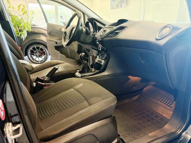 Ford Fiesta 1.5 TDCi 75 CV Titanium - Foto 10