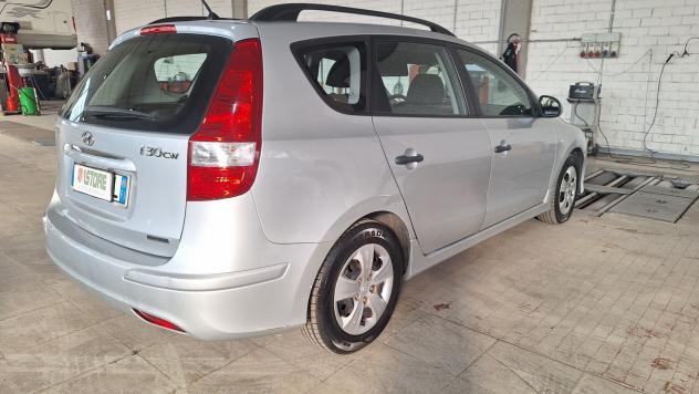 Hyundai i30 CW 1.6 CRDi VGT 16V 90CV - Foto 9