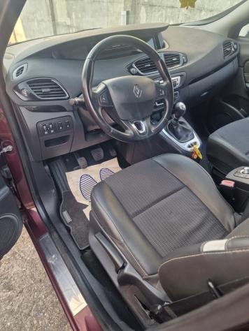 Renault Scenic 1.5 dCi 110CV Distr ok/ UNCPR. - Foto 8