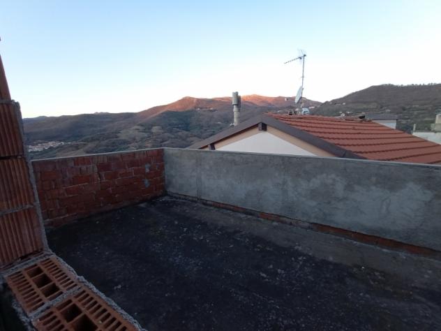 VENDESI A CESIO IN CENTRO PAESE CASA CON DUE ALLOGGI DA TERMINARE LA RISTRUTTURAZIONE - Foto 5