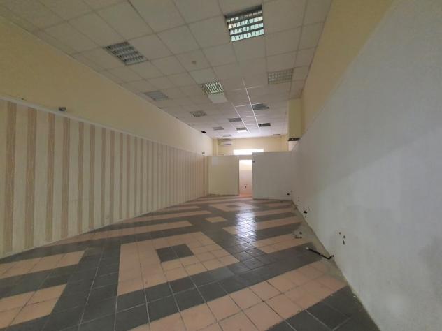 1 Vetrina in affitto a Catanzaro - Foto 4