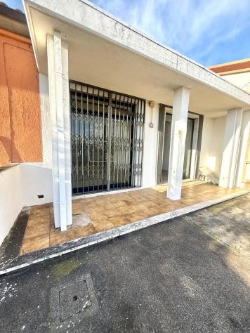 Locale comm.le/Fondo in vendita a Romagnano - Massa 65 mq Rif: 1395104 - Foto 4