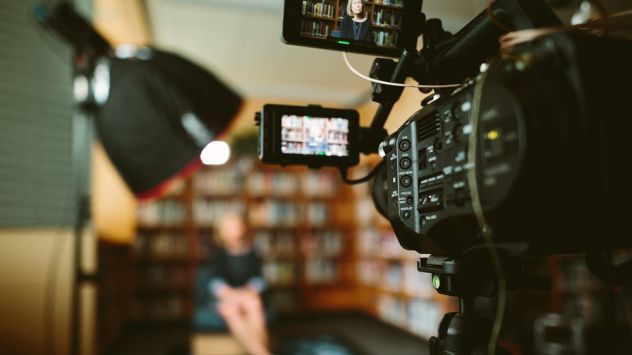 CASTING PER SERIE TV SI CERCANO NUOVI ASPIRANTI PERSONAGGI UOMINI E DONNE - Foto 2