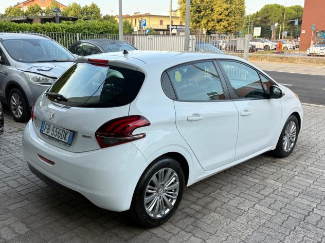 Peugeot 208 5 porte Access - Foto 4