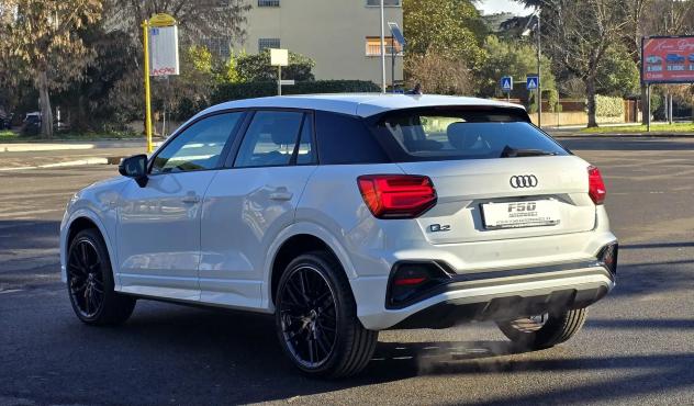 Audi Q2 35 1.5 tfsi Identity Black S line s-tronic - Foto 4