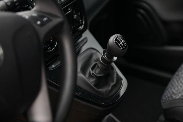 Lancia Ypsilon 1.0 FireFly 5 porte S&S Hybrid Silver - Foto 8
