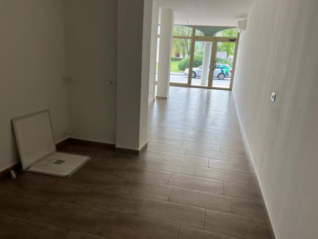 Immobile di 70 m² con 1 locale in affitto a Iseo - Foto 10
