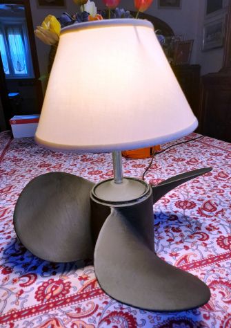 lampada da tavolo con base ad elica nautica - Foto 5