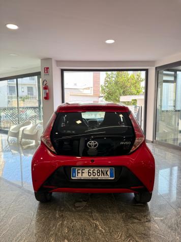 Toyota Aygo 1.0 VVT-i 69 CV 5 porte x-cool - Foto 4