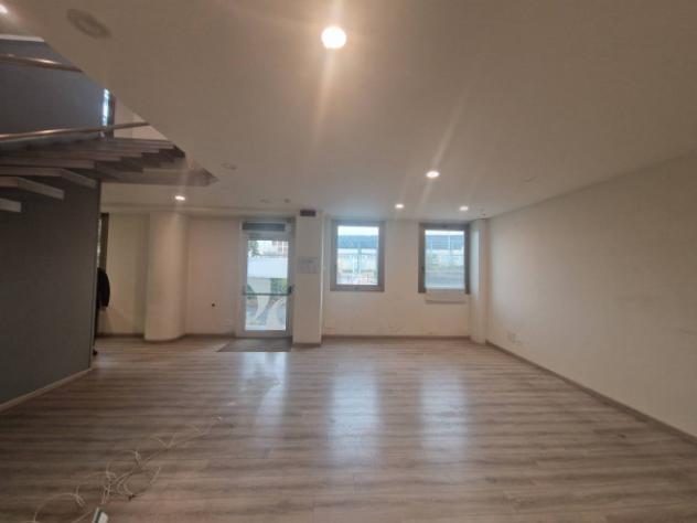 Immobile di 2463 m² con più di 5 locali in vendita a Baranzate - Foto 6