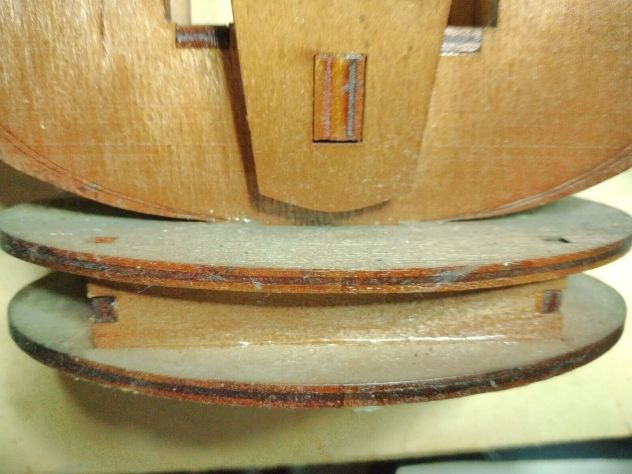 PORTABOTTIGLIE IN LEGNO MOLTO ORIGINALE A FORMA DI VIOLINO - VINTAGE - Foto 5