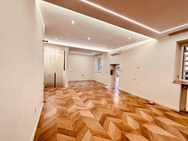 Soluzione indipendente con spazio esterno - Foto 6