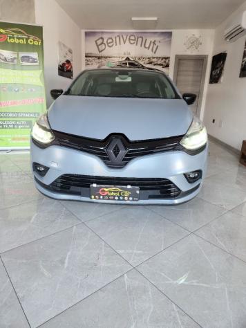 Renault Clio dCi 8V 90 CV EDC 5 porte Moschino Zen - Foto 2