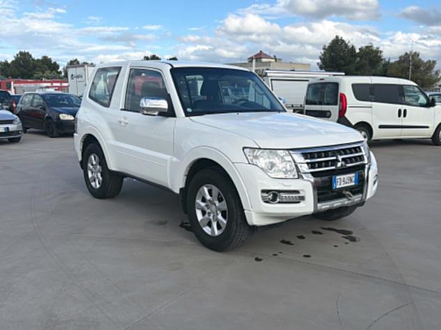 Mitsubishi Pajero 3.2 DI-D 16V aut. 3p. Intense DPF IVA ESPOSTA - Foto 3