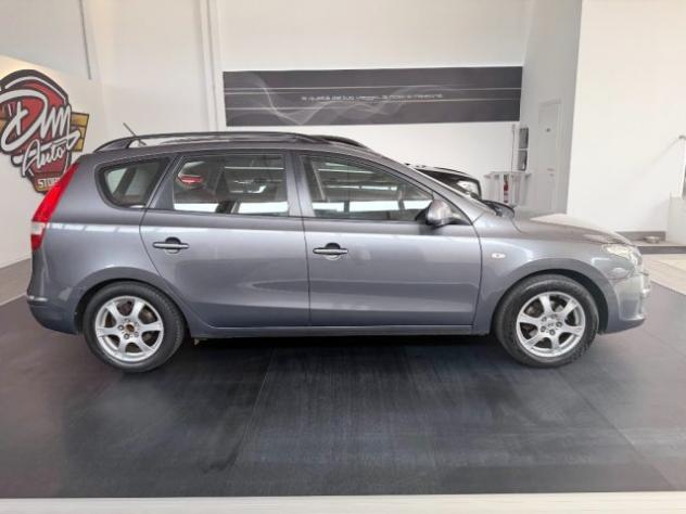 HYUNDAI i30 CW 1.4 16V 109CV BlueDr. GPL Active rif. 24189955 - Foto 4