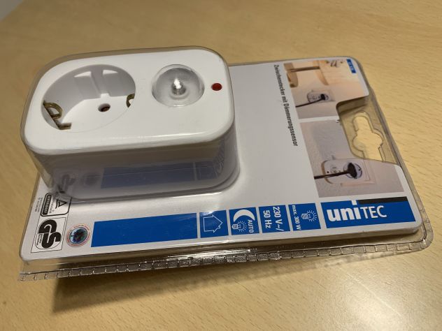 Adattatore con sensore crepuscolare uniTEC 47536 - Foto 3