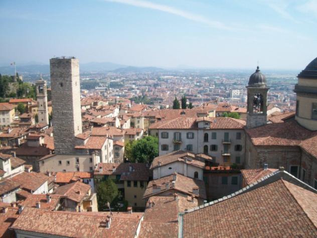 Appartamento di 131 m² con 4 locali e box auto in vendita a Bergamo - Foto 3