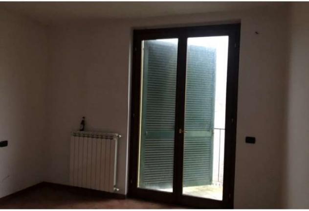 190/2025 U VA - Villetta a schiera a Mercallo - Foto 16