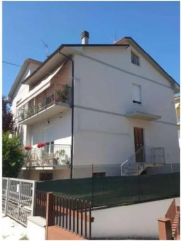 Immobile in asta di 128 m², box auto in vendita a Pergola - Foto 3