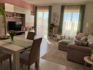 Trilocale Brembate 75mq con cantina e due balconi