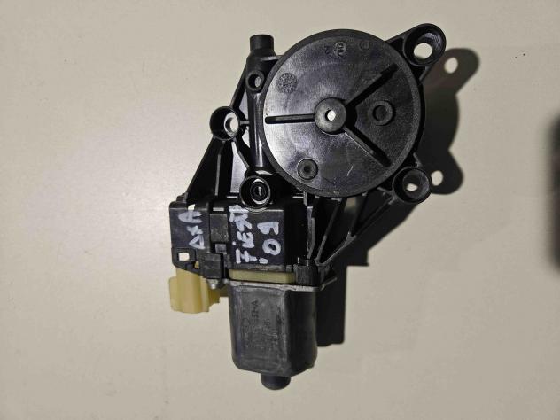 MOTORINO ALZAVETRO ANTERIORE DESTRA FORD Fiesta 6° Serie 8A61 14553 A (0817)
