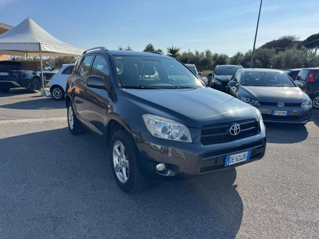 Toyota RAV 4 2.2 D-4D 136CV 5P LUXURY 2006 - Foto 2