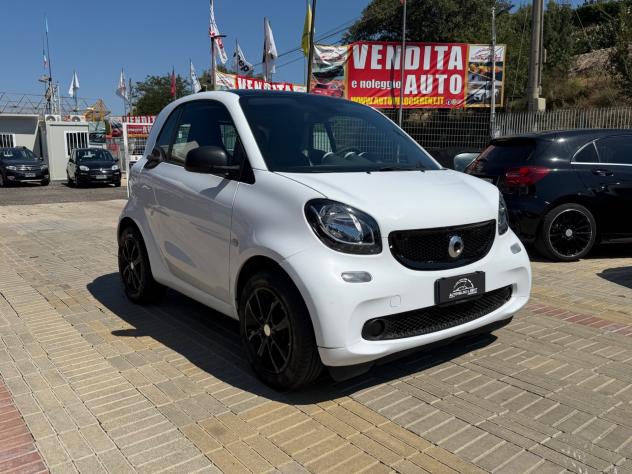 Smart ForTwo 70 1.0 auto PELLE/TETTO/SCHERMO/LED - Foto 2