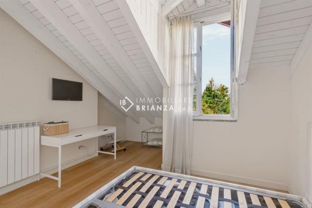 BESANA IN BRIANZA: IN VENDITA ELEGANTE 3 LOCALI SU DUE LIVELLI CON GIARDINO PRIVATO - Foto 12