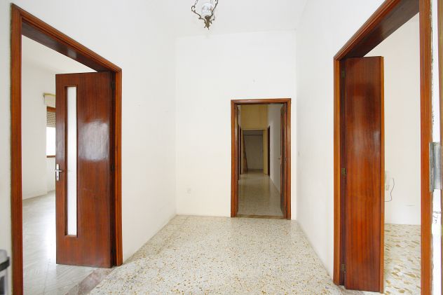 Abitazione indipendente con esposizione angolare - Foto 3