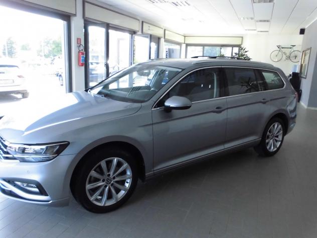 Volkswagen Passat Variant 2.0 TDI SCR EVO Business - Foto 2