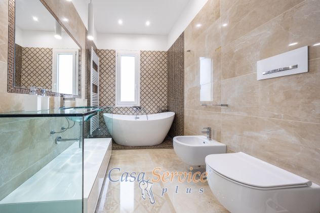 Prestigiosa Villa di Lusso con Parco Privato e Piscina - Foto 5