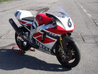 YAMAHA YZF 750 R SUPERBIKE rif. 9223515