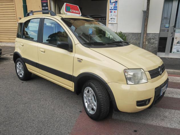 FIAT PANDA 1.2 BENZINA CV60 KW44 CLIMBING - Foto 3