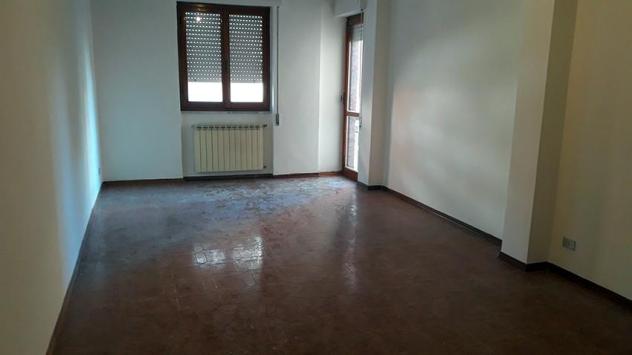 Appartamento in affitto a Fossola - Carrara 117 mq Rif: 981929