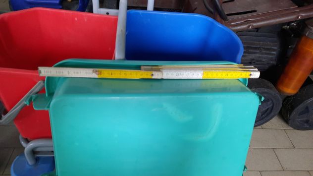 Stock lotto secchi 4 lt. e vaschette medio-grandi per pulizie professionali - Foto 9