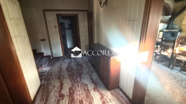 CASA INDIPENDENTE di 4 vani e di 300 mq (CROCETTA DEL MONTELLO) rif. AS105 - Foto 12