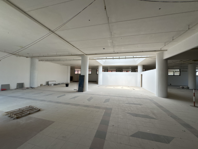 IN AFFITTO – Locale commerciale 250 mq in centro commerciale - Foto 10