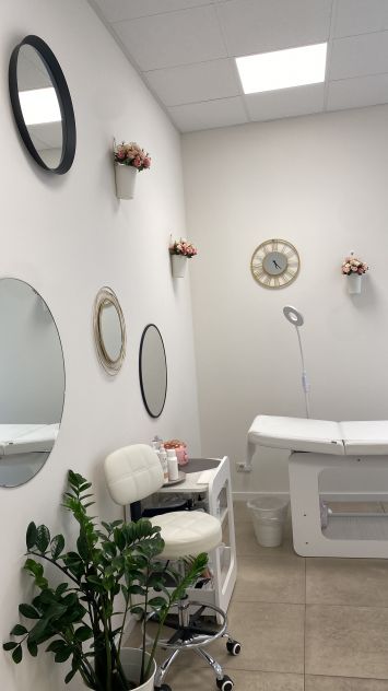 Affittasi cabina estetica - trucco semipermanente - Foto 3