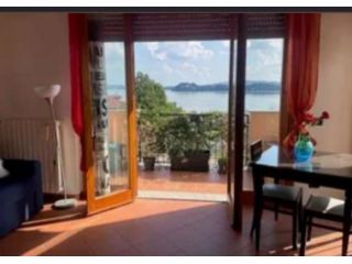 Appartamento di 40 m² con 1 locale e box auto in affitto a Gavirate